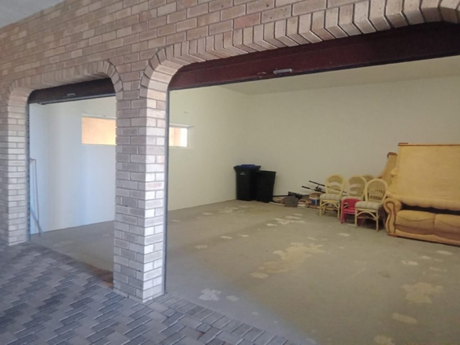 6 Bedroom Property for Sale in Aston Bay Eastern Cape